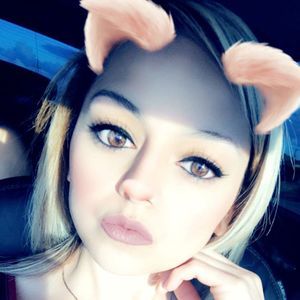 Meet your Posher, Roxanne